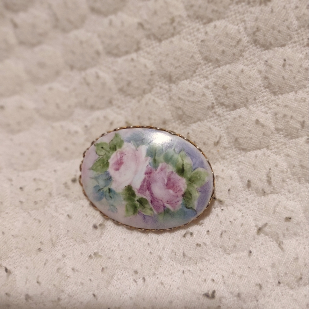Vintage Hand-Painted Porcelain Floral Broach
